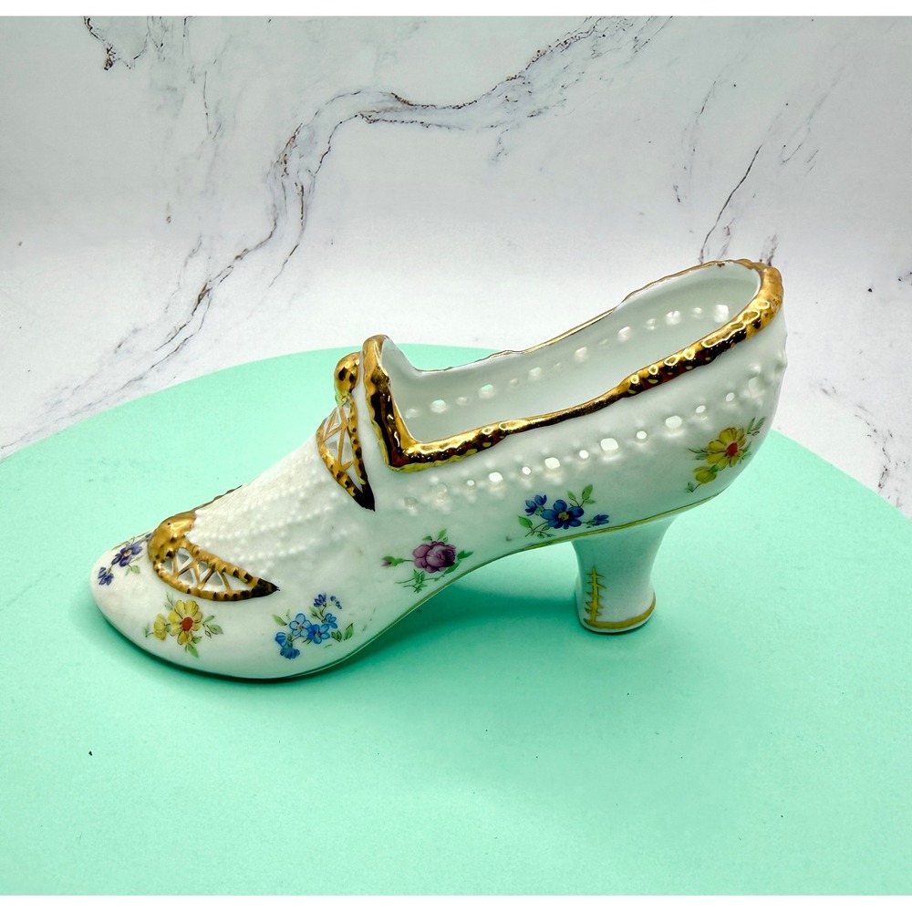 White Porcelain High Heel Shoe‎ Trinket Dish Floral Gold Trim Vintage Decor